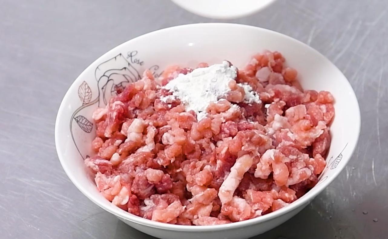 正宗的酸辣粉配方制作视频,酸辣粉的做法大全视频播放