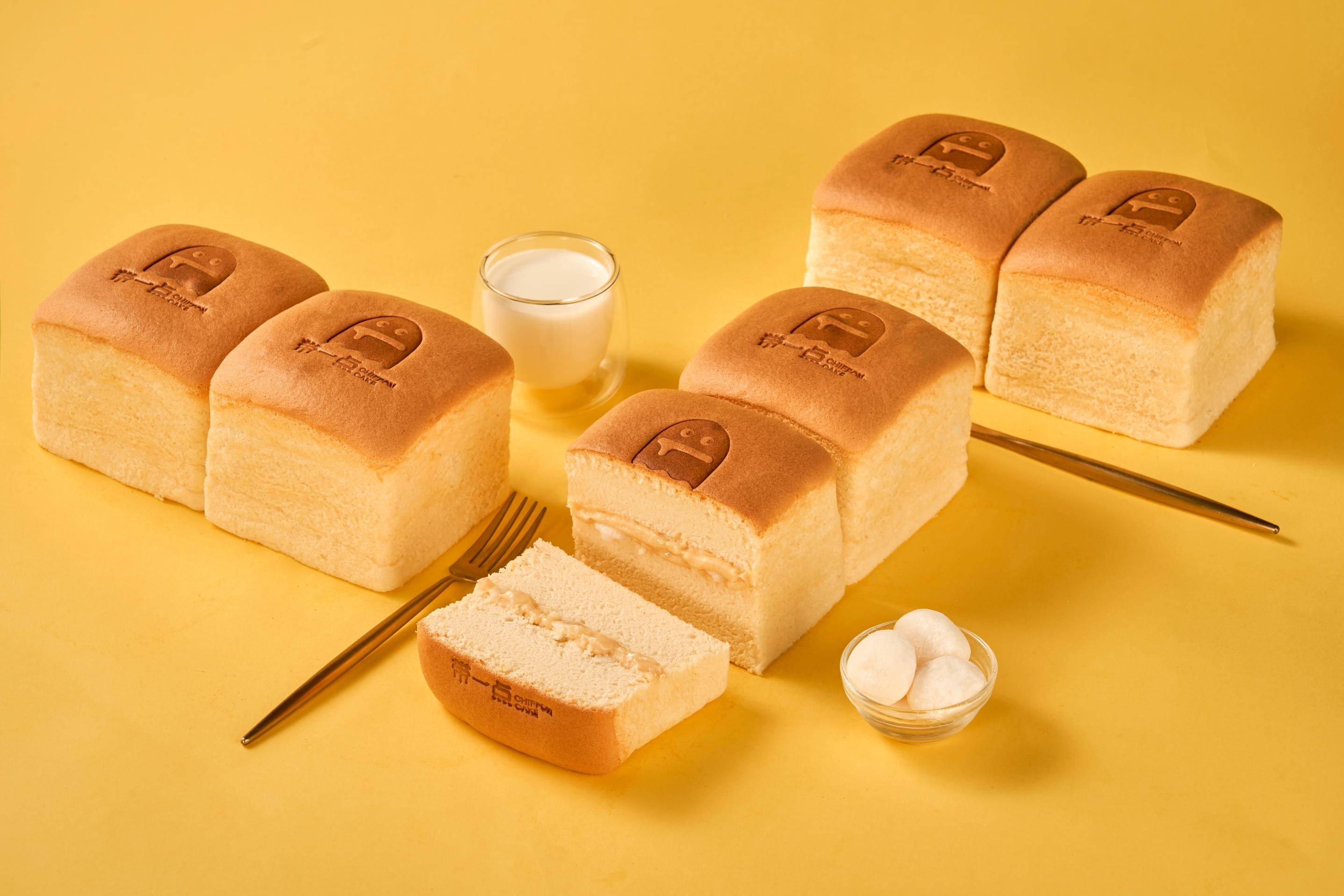 带孔戚风蛋糕,口感比较湿软戚风蛋糕推荐