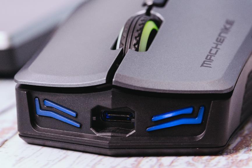 机械师无线鼠标m7如何使用畅玩版,机械师m7无线鼠标侧边按键