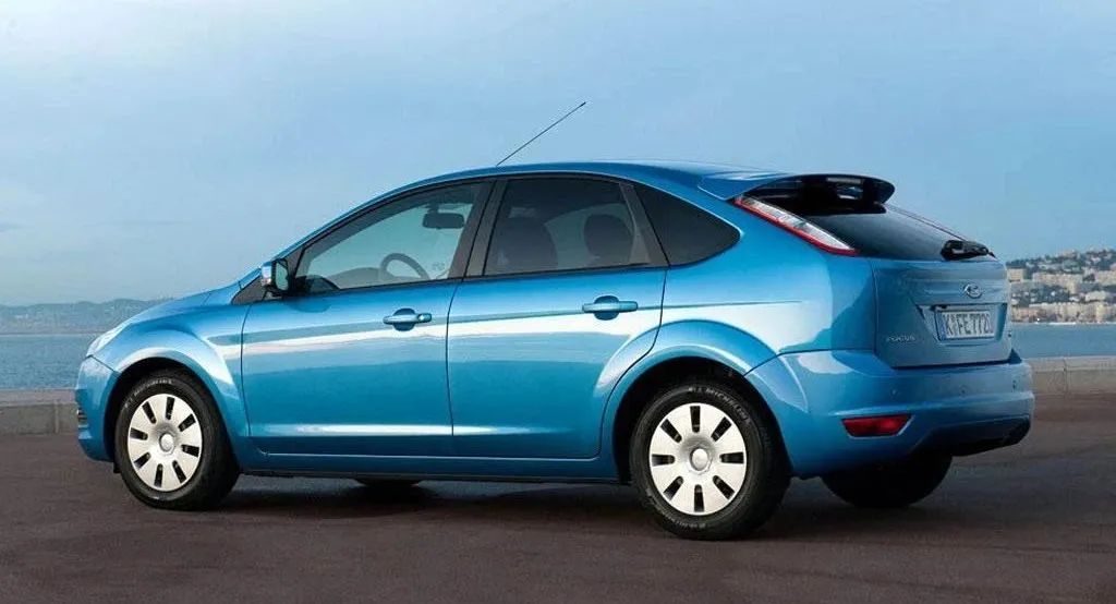 4年时间小伙轻松拿下百万奔驰,5万入手翼神怎么玩最有气质