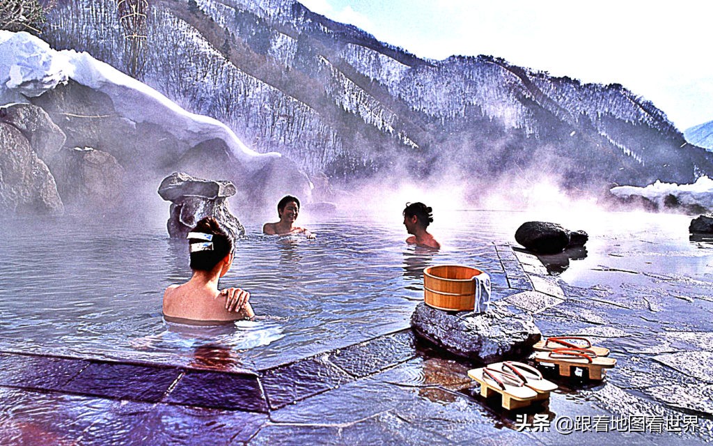 全裸泡温泉没问题!半裸运动绝对不行?日本的*规则潜**让外国人蒙圈