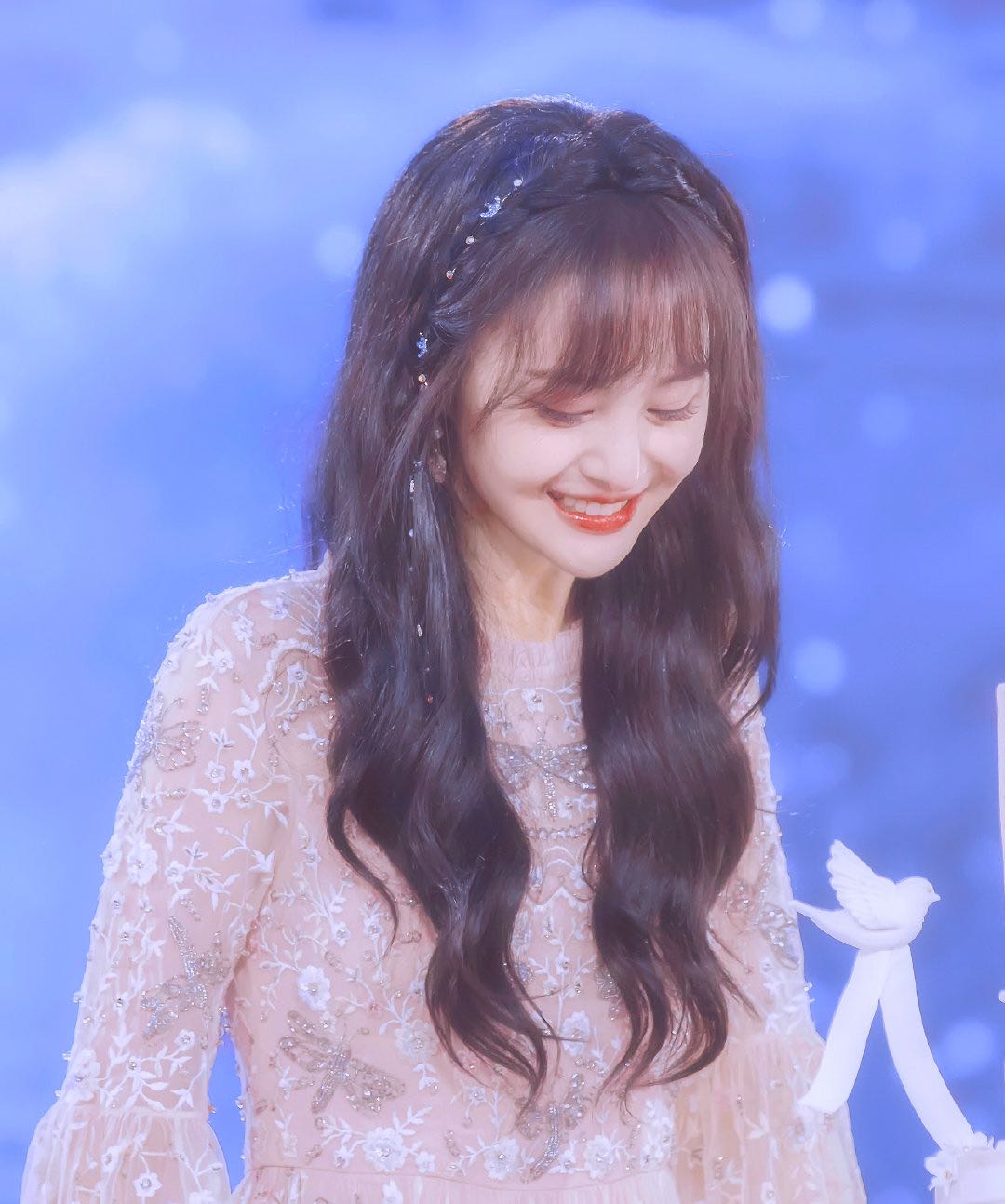 吴宣仪粉丝欺软怕硬，手撕师弟咄咄逼人，遇到郑爽却怂了