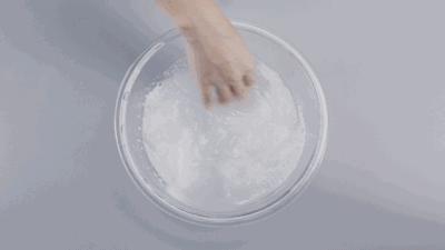 衣服洁白如新,白色衣服怎么洗洁白如新