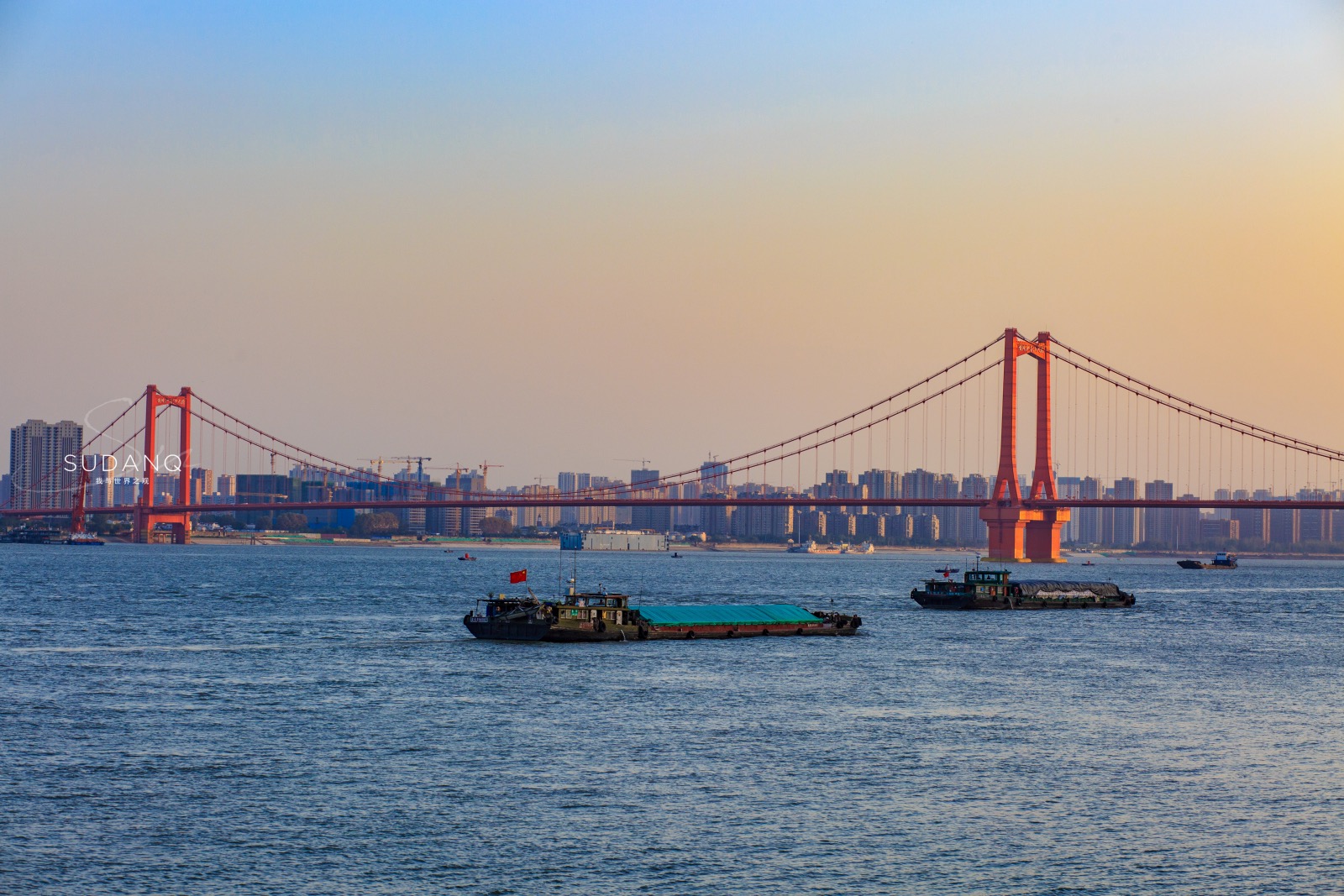 武汉太美了,汉江江滩景区