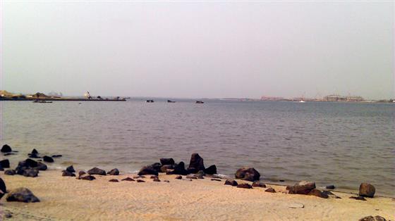 湛江坡头沿海花园,湛江海湾大桥东岸