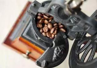 胶囊机咖啡与现磨咖啡哪个更好,速溶咖啡与现磨咖啡哪个危害小