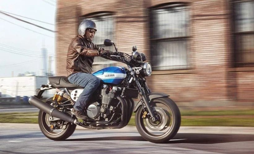 2020款顶配电喷雅马哈xjr1300,本田cb1300雅马哈xjr1300