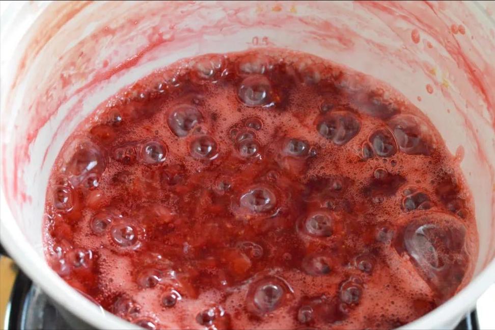 草莓牛乳推荐,韩国草莓牛乳制作方法