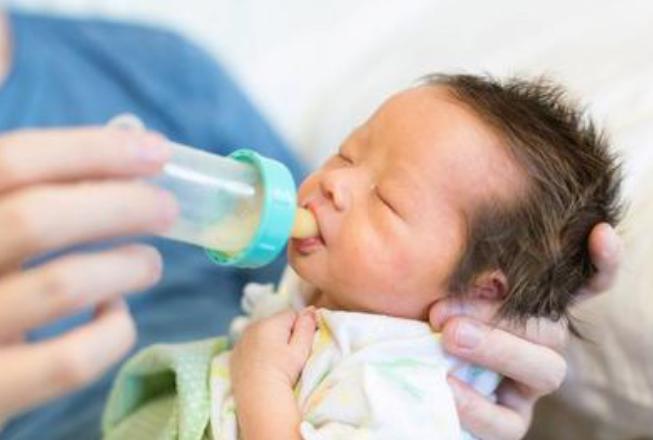 宝宝每次喝奶的量都很少怎么办,宝宝每次喝奶都剩30ml怎么办