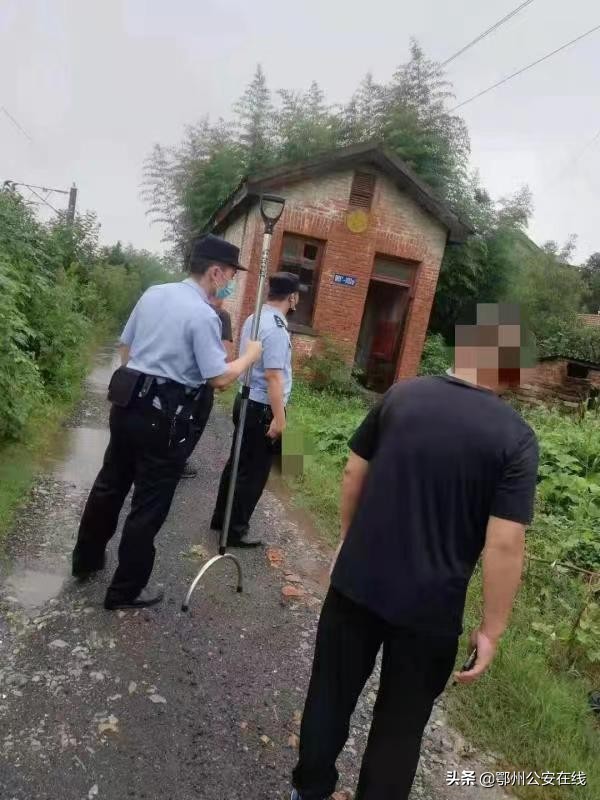 葛店开发区葛店派出所地址,公安办实事践初心