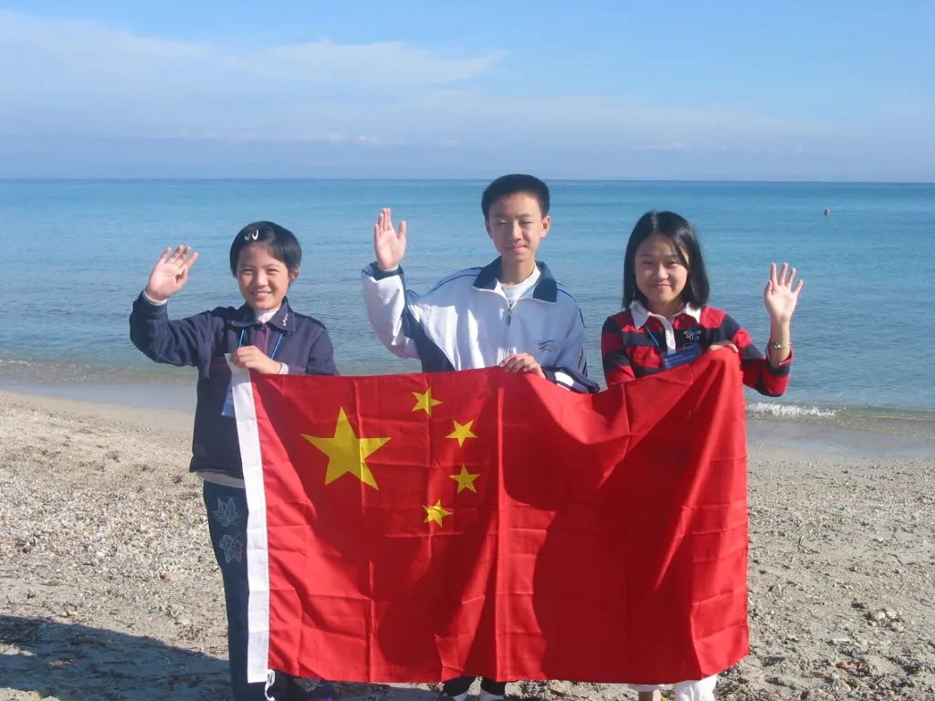 谈笑凯歌还致敬来时路——济南银丰国象队庆功会旁记