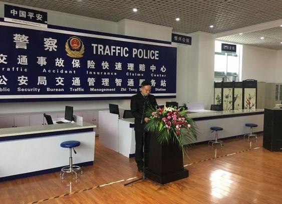 新手开车不小心撞到直行车,开车不小心撞到一个人的教程