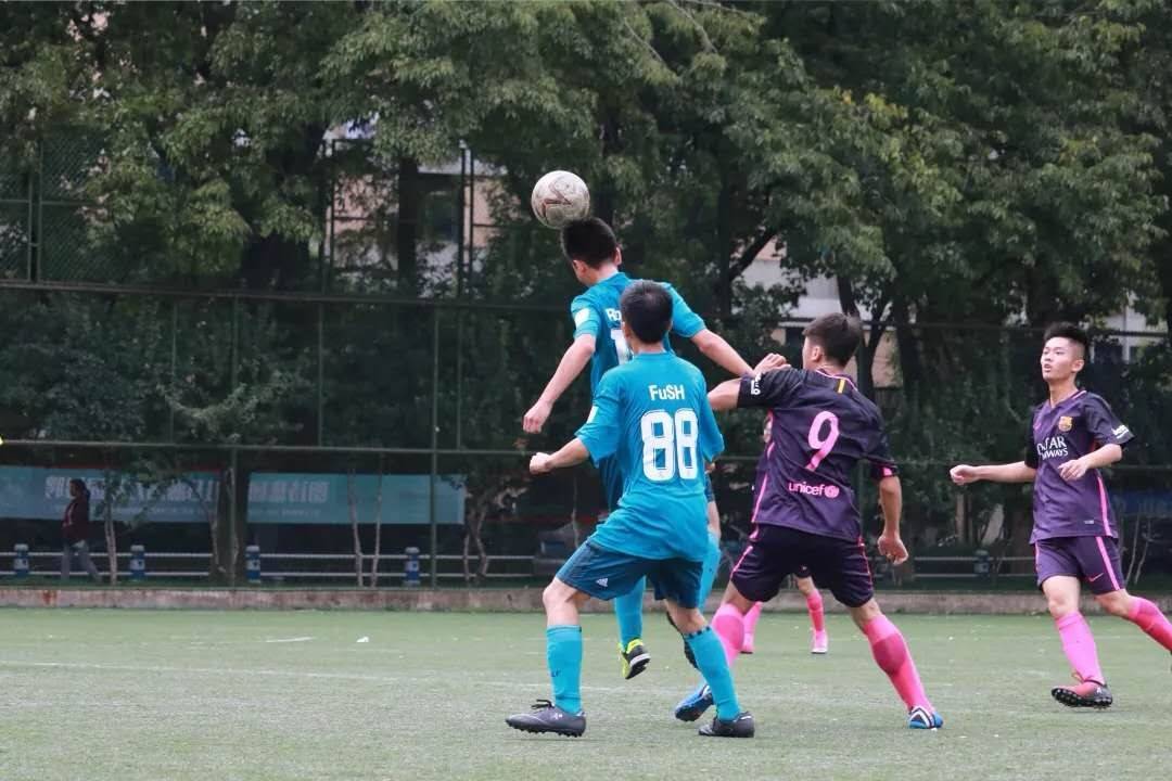 哪一个大学的足球氛围最好,让人羡慕的足球氛围