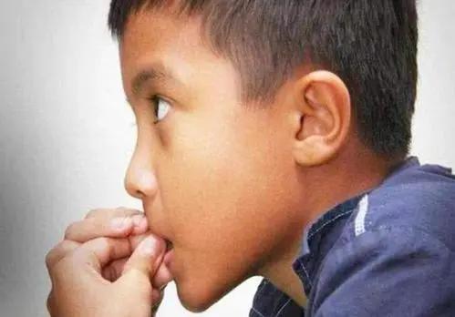 抠手、啃指甲停不下来，这些习惯要注意