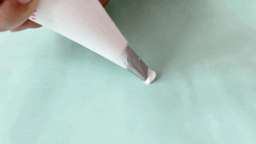 动物奶油裱花基础知识和手法,巧克力蛋糕裱花基础手法