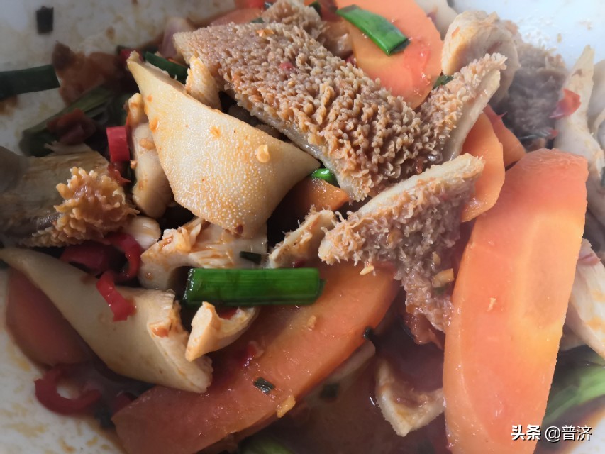 吃着香港夜市牛杂摊也想着这碗原味牛肚