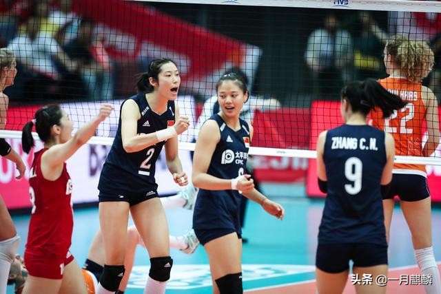 中国女排首先融入男排战术,中国女排严格的训练都有哪些