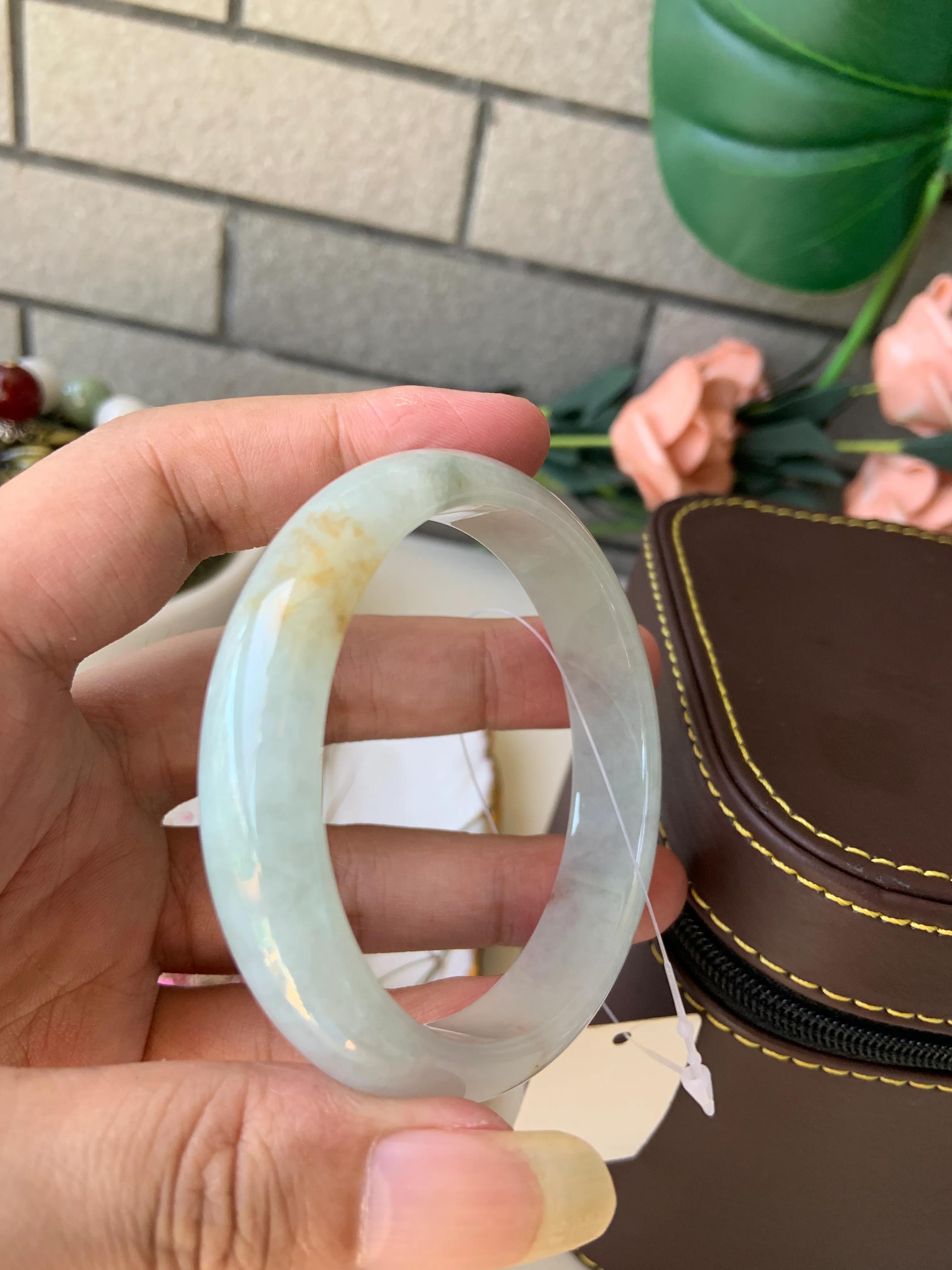 缅甸天然翡翠a货黄加绿手镯,缅甸翡翠手镯a级真品带黄翡