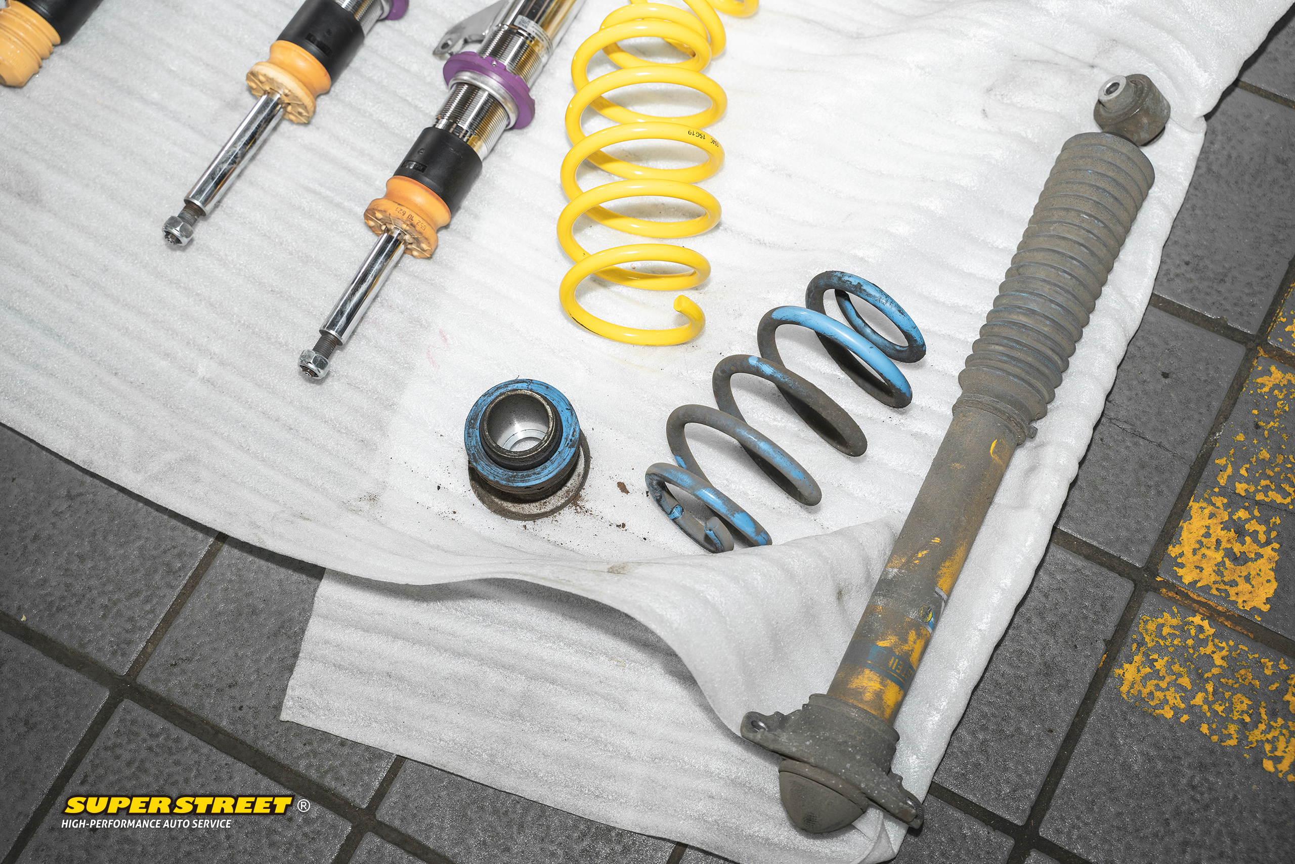 奥迪S3拆掉BILSTEINB16，换上KWV3绞牙避震，只想更舒适。