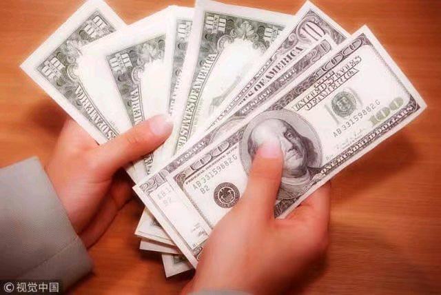 挣钱靠勤奋发财靠机遇富贵全靠命,人想要发财光靠勤奋是不行的