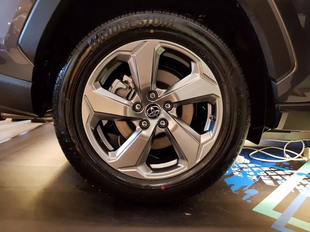 奔赴香港实测：这应该是最值得入手的RAV4！