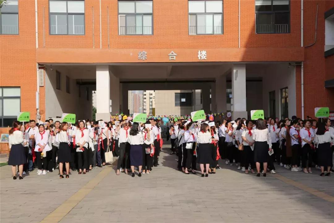 传红色精神承家国情怀,传红色精神做有志少年征文