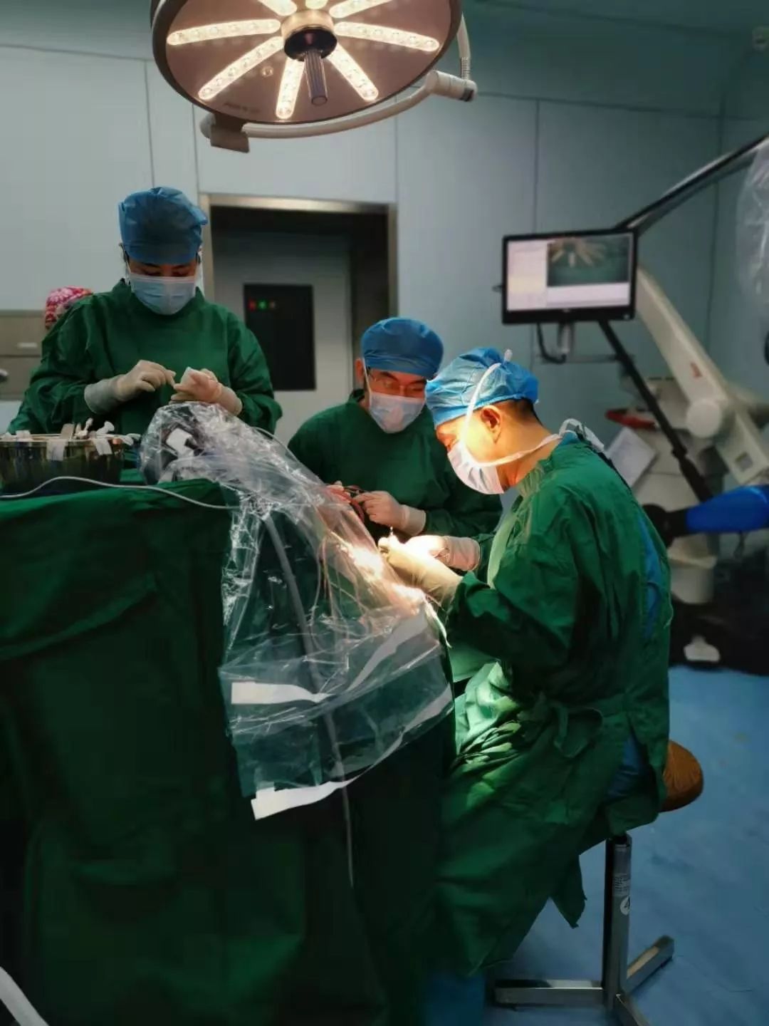 小孩重度颅脑损伤康复案例,儿童颅骨损伤修补手术