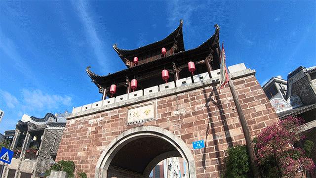 重庆轻轨10号线,10号线有什么玩的