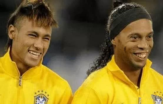 巅峰小罗和姆巴佩谁强,巅峰时期小罗对比c罗