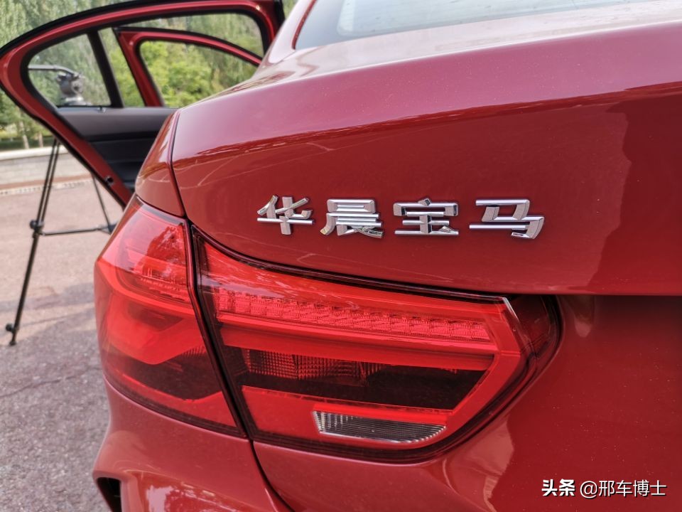 别看Ta尺寸小，照样指哪打哪——邢车博士评测BMW120iM运动套装