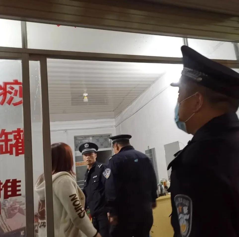 按摩店内“有乾坤”、摩的司机“兼职”介绍卖淫,查禁*赌黄**,瑞金公安在行动!