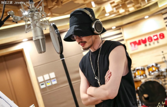 五毛视效、剧本大改、服化不在线……是什么让镇魂女孩爱不释手?