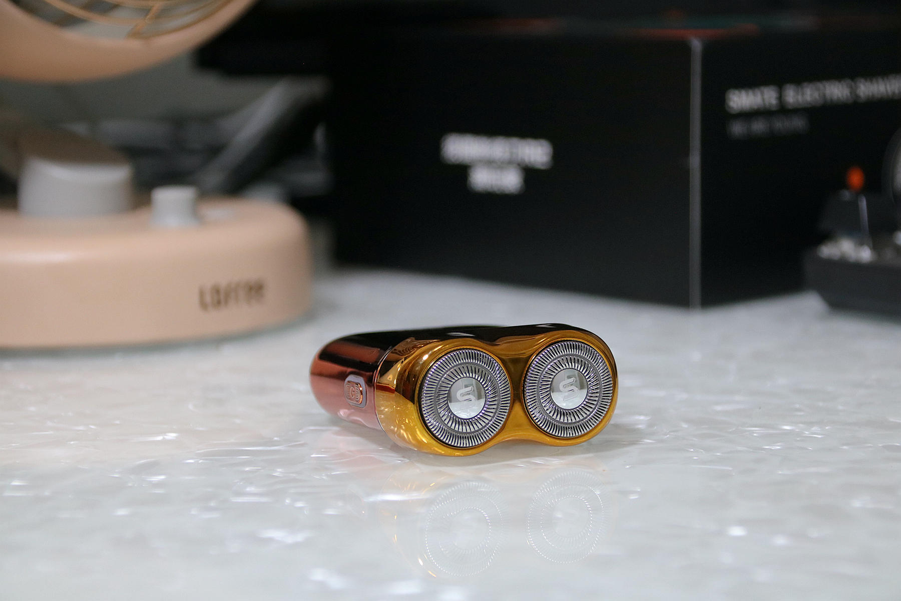 小适须眉剃须刀真实评测,须眉往复式电动剃须刀测评推荐