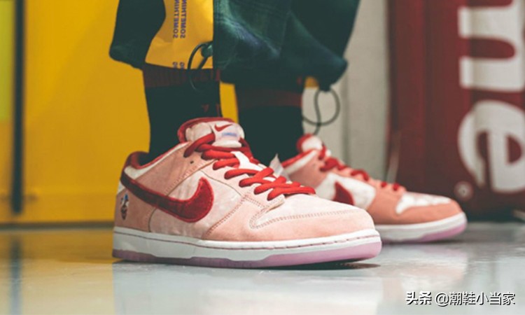 甜蜜暴击红鞋子,情人节限定哪些鞋好穿啊