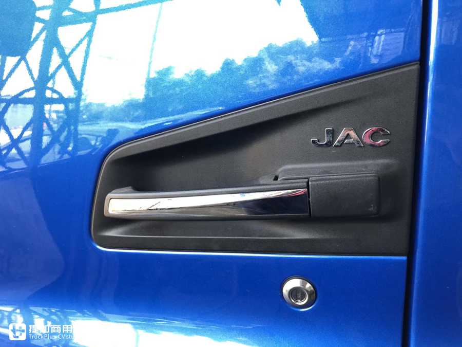 骏铃v6轻卡车重载版,江淮骏铃v6排半轻卡底盘