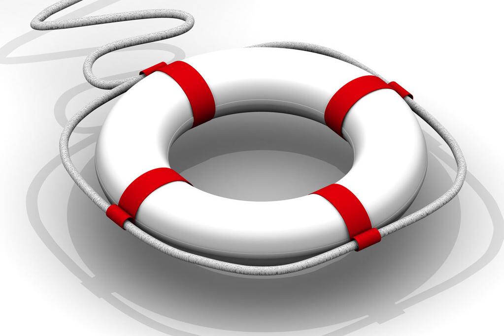 万吨巨轮遭遇飓风沉入太平洋,船体撕裂燃料泄漏!真实纪录片