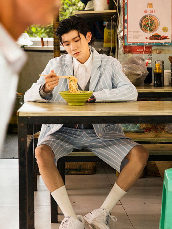 王一博小腿为什么那么细,王源的小腿袜怎么穿