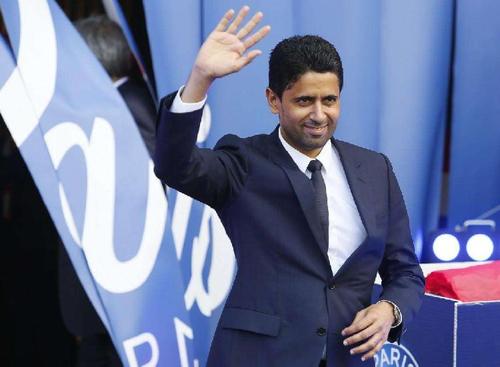 一个酋长倒下了，另一个酋长站起来了，说说酋长和足球的那些事