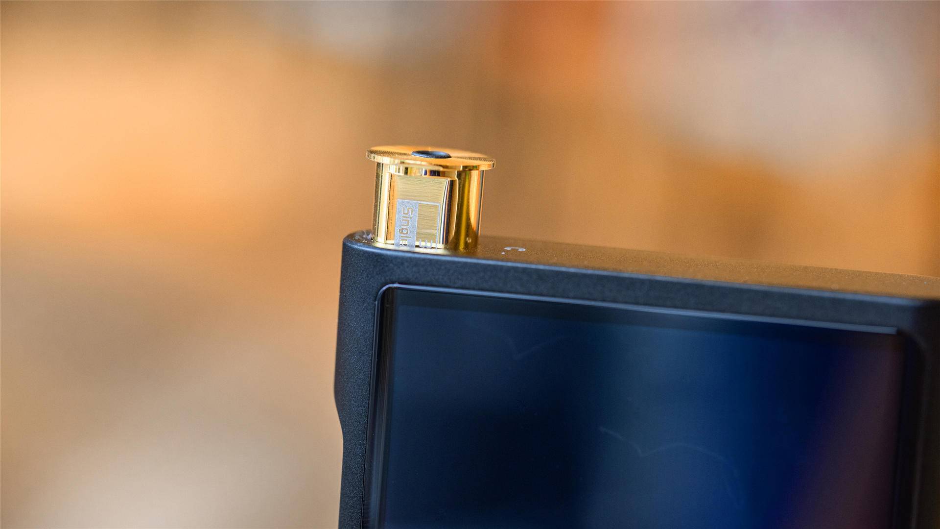 终将到来的万元户，简单说说山灵旗舰*放播**器M8