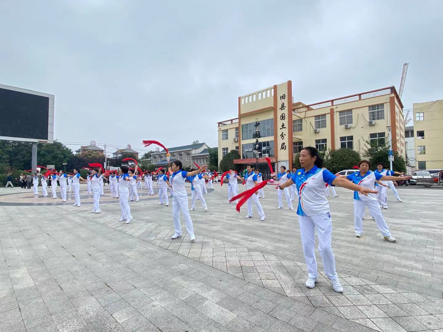 把惠民实事办到群众的心坎上,扎实推进我为群众办实事实践活动