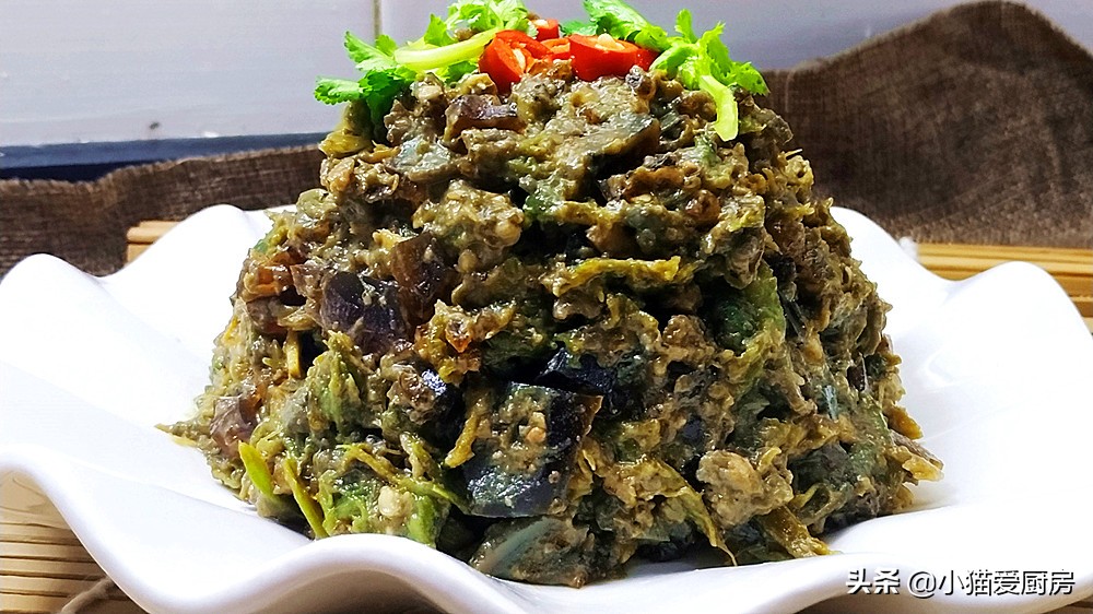 让人口水直流的擂辣椒皮蛋，香辣下饭，上桌就抢光，吃完还想吃