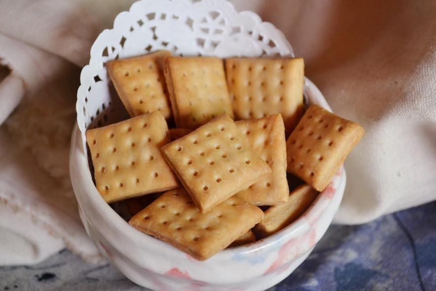 吃嘌呤高的食物会使尿酸高吗,高嘌呤食物导致尿酸高可以治愈吗