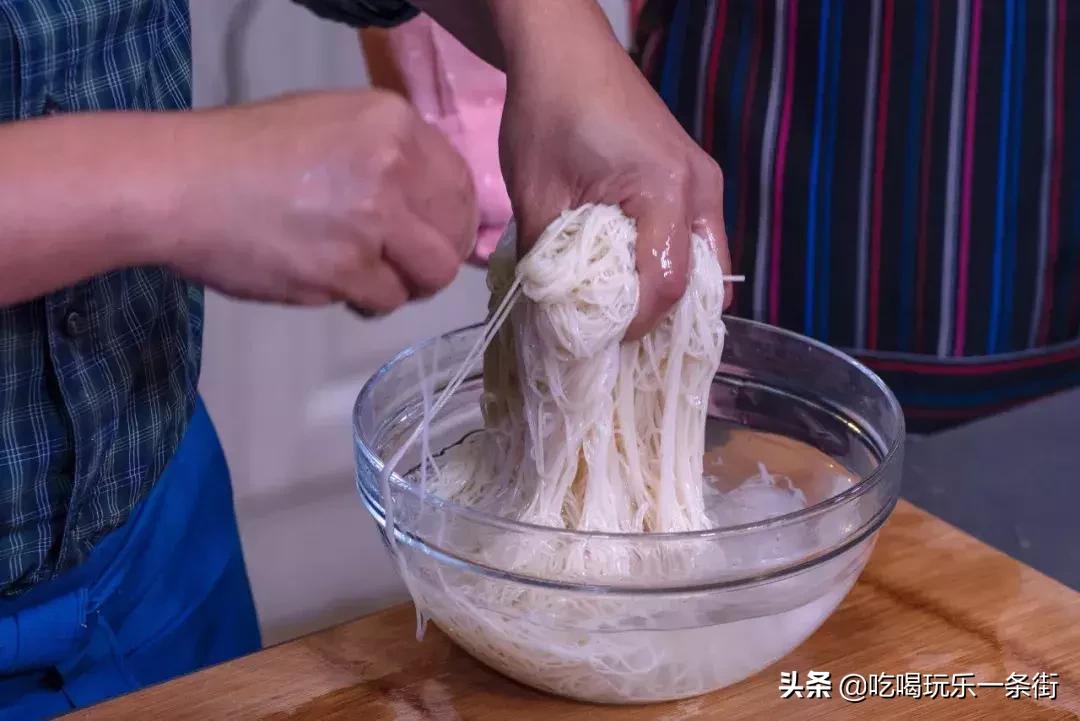 q弹爽滑真的很香很好吃,妈妈手工面