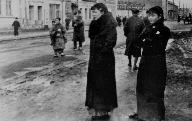 新中国成立之初:封闭*院妓**,改造*女妓**实况