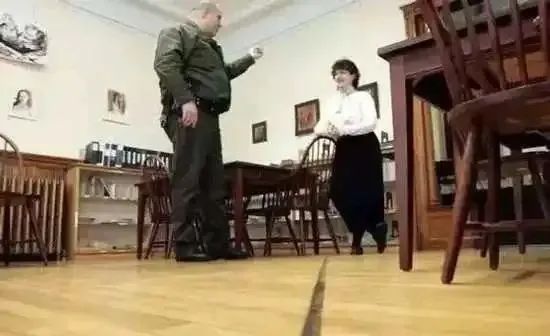 最安全的国界线,奇特国界线绝对让你大开眼界