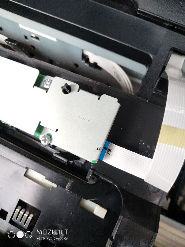 爱普生l1300进纸一点就显示卡纸,爱普生l1300打印歪斜卡纸