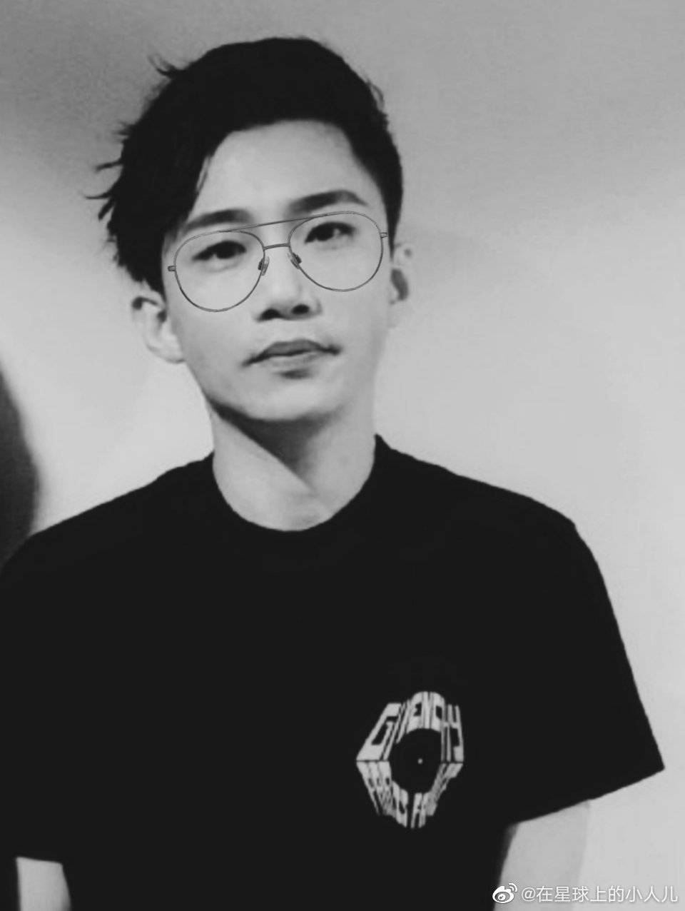 梅花香自苦寒来兰生幽谷无人识,梅花香自苦寒来出水芙蓉