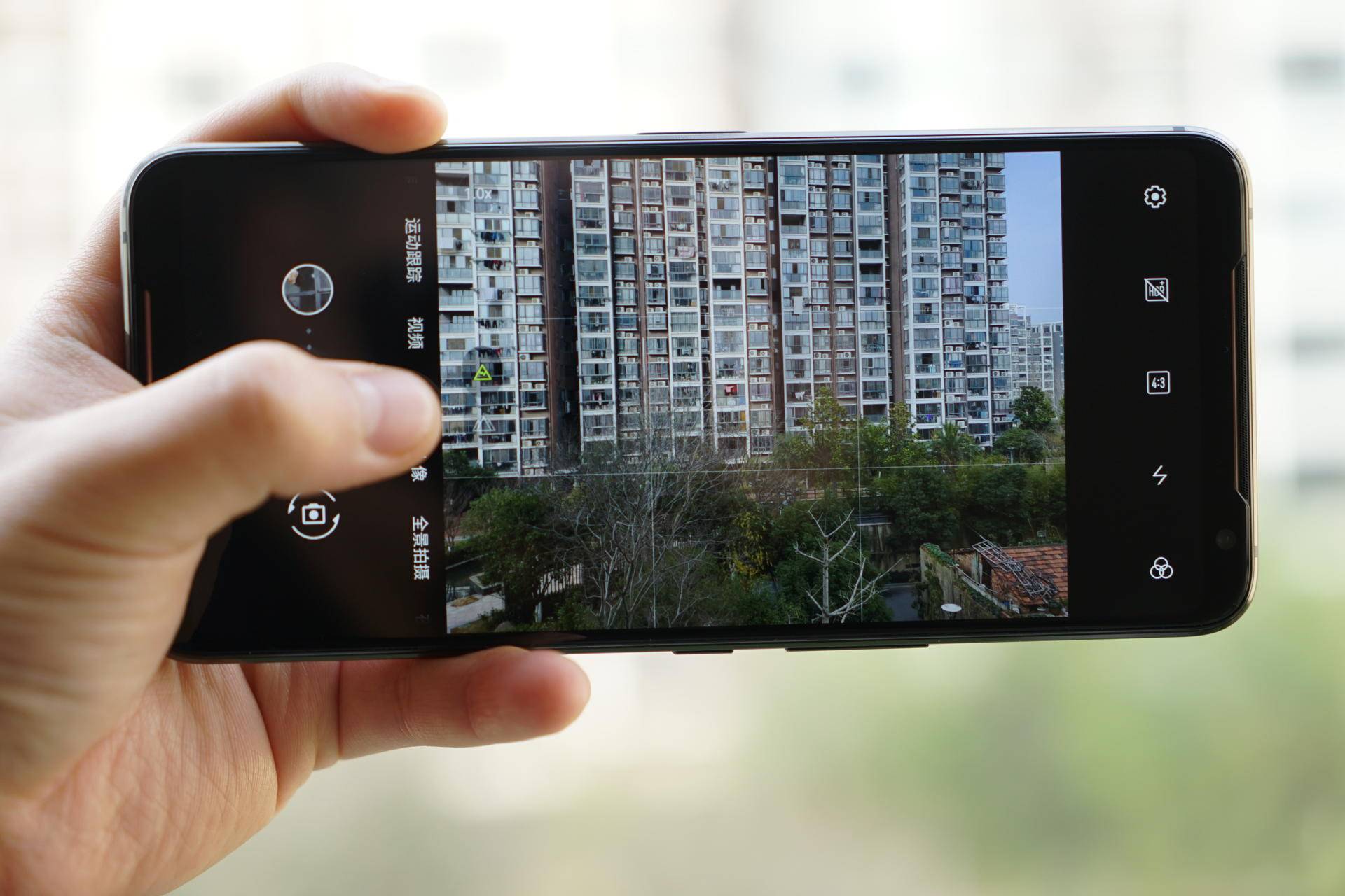 华硕rog2和rogphone2,华硕rog游戏手机2跑分