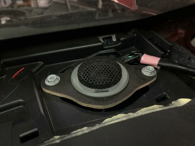 成都亚洲龙音响改装,成都丰田海狮汽车音响改装