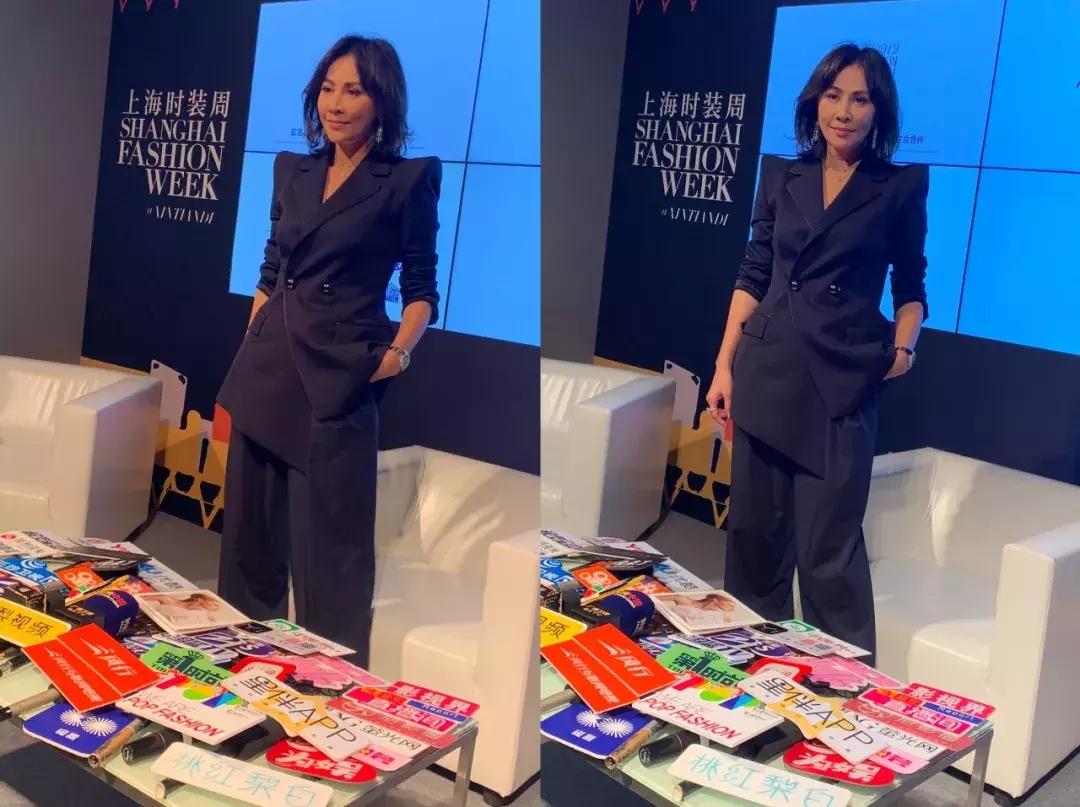 和刘嘉玲陈伟霆在上海时装周上聊个天，是什么体验？